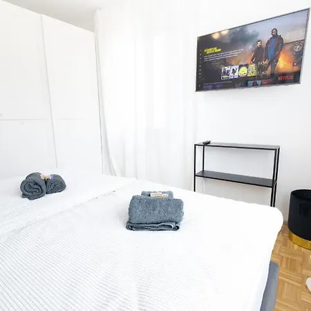 Rhein-lahn Living - Modernes Design - Balkon Mit Aussicht - Zentrale Lage Nahe Rhein Und Martinsburg Lejlighed