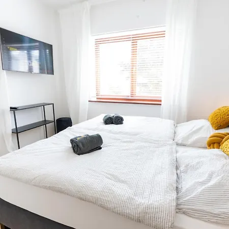 Rhein-lahn Living - Modernes Design - Balkon Mit Aussicht - Zentrale Lage Nahe Rhein Und Martinsburg Lejlighed Lahnstein