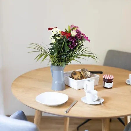 Rhein-lahn Living - Modernes Design - Kontaktloser Zugang - Zentrale Lage Nahe Rhein Und Martinsburg - Mit Kueche & Wohnzimmer * Ланштайн