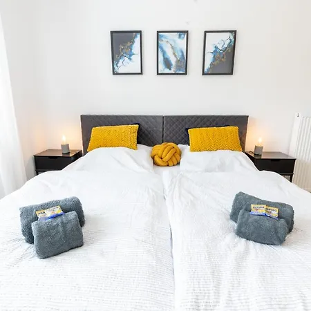 Rhein-lahn Living - Modernes Design - Kontaktloser Zugang - Zentrale Lage Nahe Rhein Und Martinsburg - Mit Kueche & Wohnzimmer