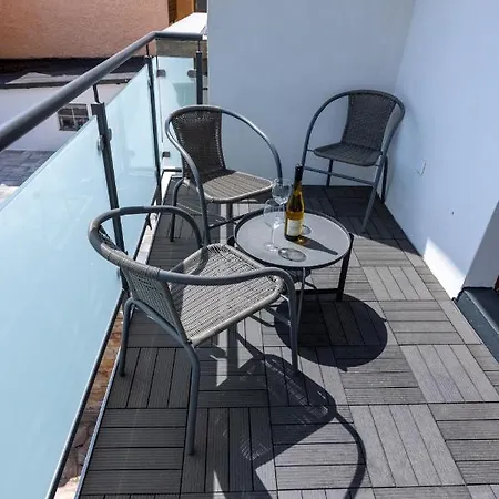 Rhein-lahn Living - Modernes Design - Kontaktloser Zugang - Zentrale Lage Nahe Rhein Und Martinsburg - Mit Kueche & Wohnzimmer Апартаменты Ланштайн