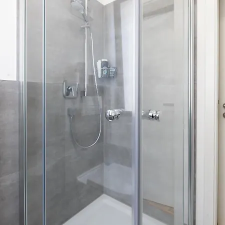 Rhein-lahn Living - Modernes Design - Kontaktloser Zugang - Zentrale Lage Nahe Rhein Und Martinsburg - Mit Küche&wohnzimmer Apartment