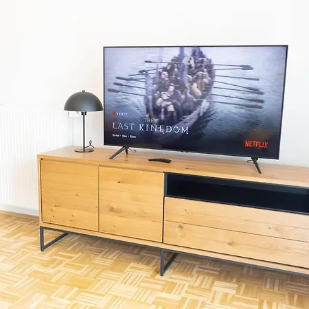 Rhein-lahn Living - Modernes Design - Kontaktloser Zugang - Zentrale Lage Nahe Rhein Und Martinsburg - Mit Kueche & Wohnzimmer * Ланштайн