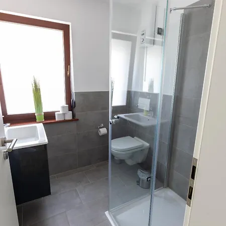 Rhein-lahn Living - Modernes Design - Kontaktloser Zugang - Zentrale Lage Nahe Rhein Und Martinsburg - Mit Kueche & Wohnzimmer Apartmán Lahnstein