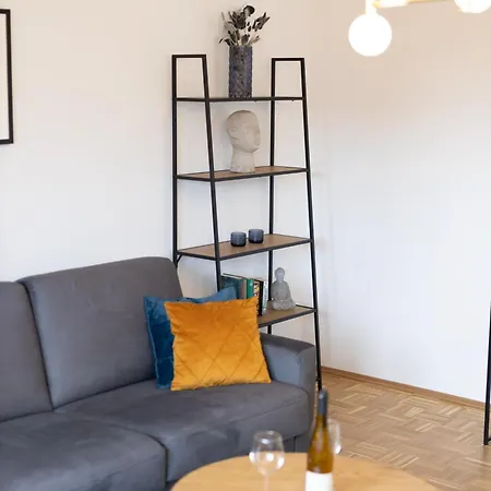 Rhein-lahn Living - Modernes Design - Kontaktloser Zugang - Zentrale Lage Nahe Rhein Und Martinsburg - Mit Kueche & Wohnzimmer *
