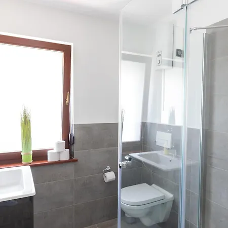 Rhein-lahn Living - Modernes Design - Kontaktloser Zugang - Zentrale Lage Nahe Rhein Und Martinsburg - Mit Küche&wohnzimmer Apartment Lahnstein