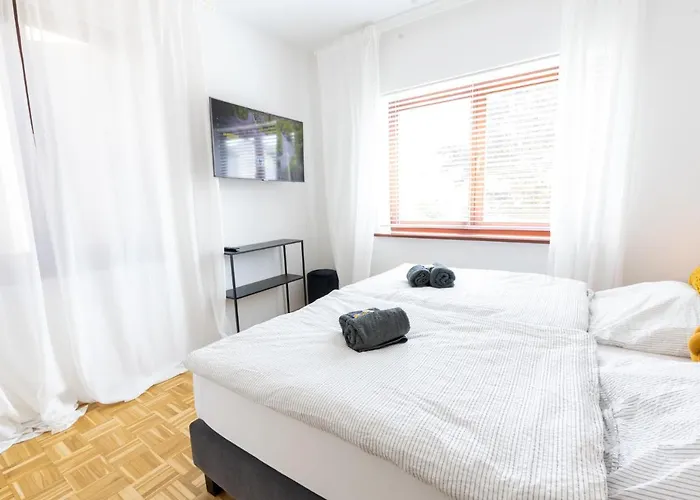 Apartamento Rhein-lahn Living - Modernes Design - Kontaktloser Zugang - Zentrale Lage Nahe Rhein Und Martinsburg - Mit Kueche & Wohnzimmer *