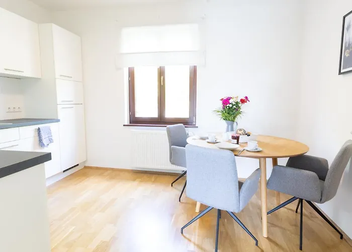 Rhein-lahn Living - Modernes Design - Kontaktloser Zugang - Zentrale Lage Nahe Rhein Und Martinsburg - Mit Kueche & Wohnzimmer