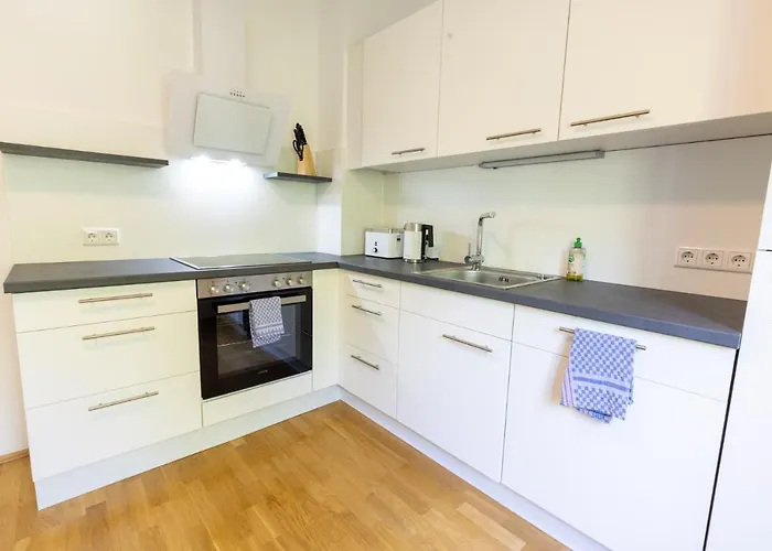 Rhein-lahn Living - Modernes Design - Kontaktloser Zugang - Zentrale Lage Nahe Rhein Und Martinsburg - Mit Kueche & Wohnzimmer Lahnstein