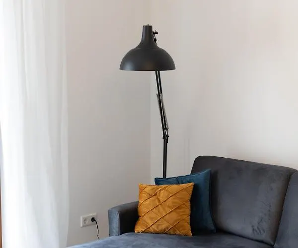 Rhein-lahn Living - Modernes Design - Kontaktloser Zugang - Zentrale Lage Nahe Rhein Und Martinsburg - Mit Kueche & Wohnzimmer 아파트 *