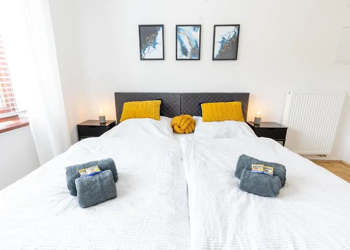 Rhein-lahn Living - Modernes Design - Kontaktloser Zugang - Zentrale Lage Nahe Rhein Und Martinsburg - Mit Kueche & Wohnzimmer