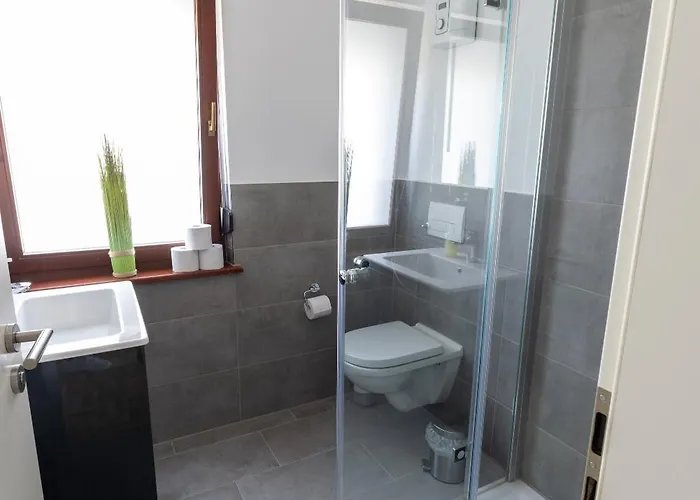 Rhein-lahn Living - Modernes Design - Kontaktloser Zugang - Zentrale Lage Nahe Rhein Und Martinsburg - Mit Kueche & Wohnzimmer 아파트 라한슈타인