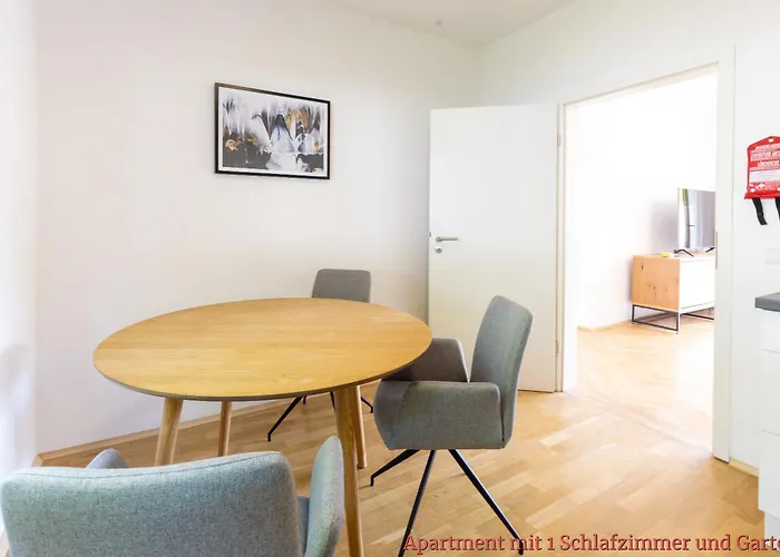 Rhein-lahn Living - Modernes Design - Kontaktloser Zugang - Zentrale Lage Nahe Rhein Und Martinsburg - Mit Kueche & Wohnzimmer 라한슈타인