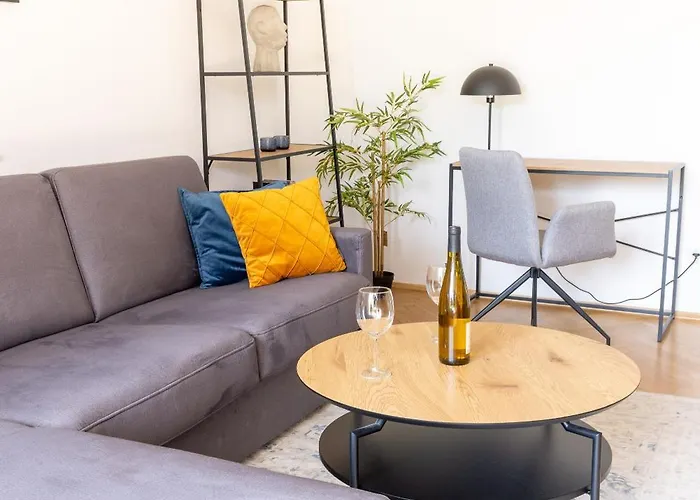 Rhein-lahn Living - Modernes Design - Kontaktloser Zugang - Zentrale Lage Nahe Rhein Und Martinsburg - Mit Kueche & Wohnzimmer 아파트 라한슈타인