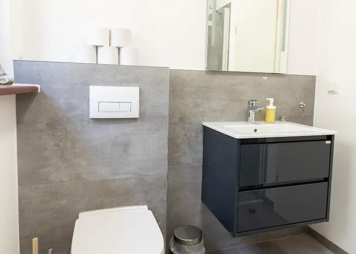 아파트 Rhein-lahn Living - Modernes Design - Kontaktloser Zugang - Zentrale Lage Nahe Rhein Und Martinsburg - Mit Kueche & Wohnzimmer